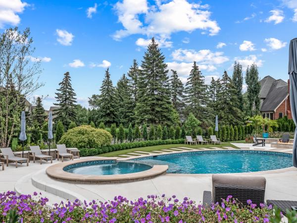 Hot Tubs & Swim Spas