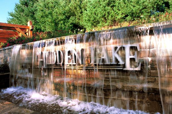 Hidden Lake | South Lyon, MI