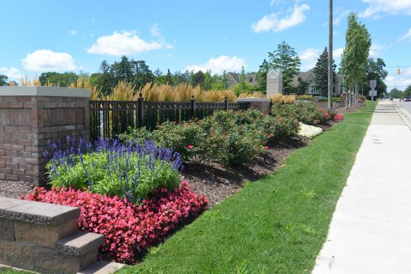 Bloomfield Commons Shopping Center | Bloomfield Twp, MI